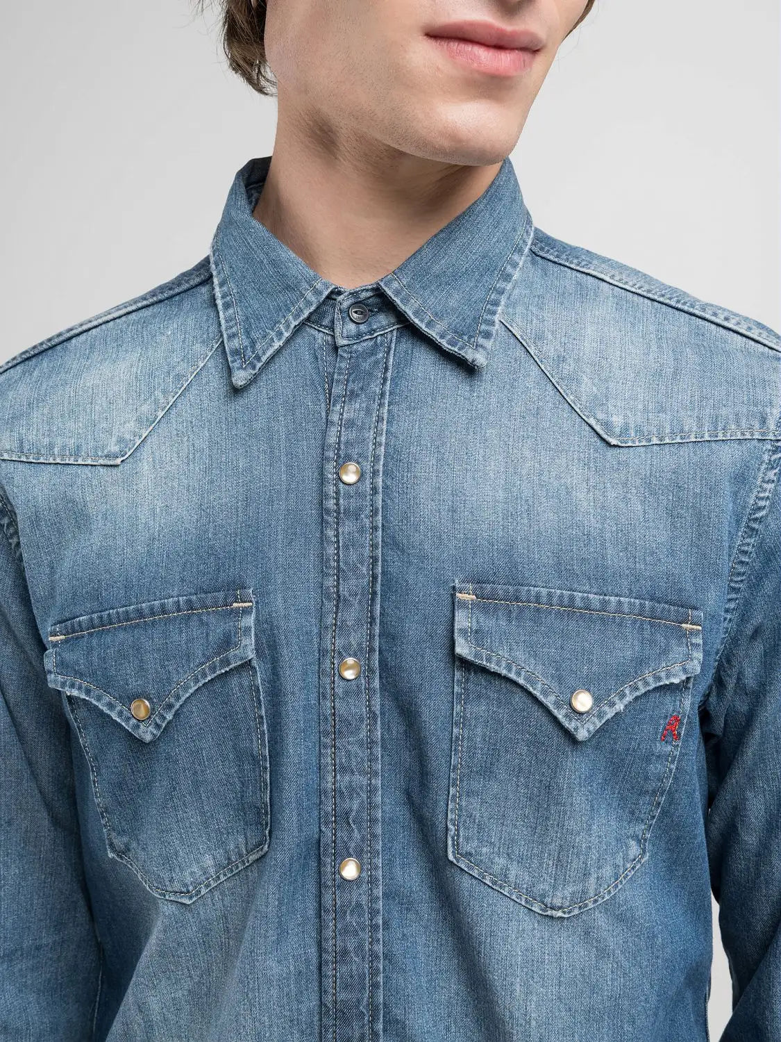 Replay SS25-26 Camicia Regular Fit in Denim Medium Blue Man